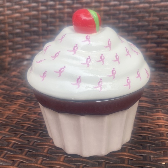 Pandora Ceramic Cupcake Jewelry Box - Picture 4 of 7